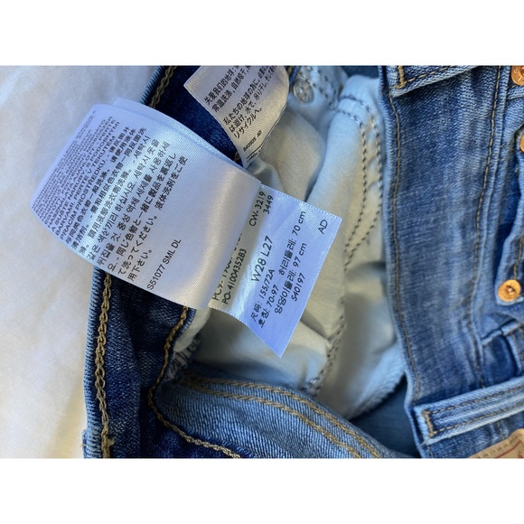 Levi's Ripped Detail Boyfriend Jeans Size 28 - Picture 8 of 11